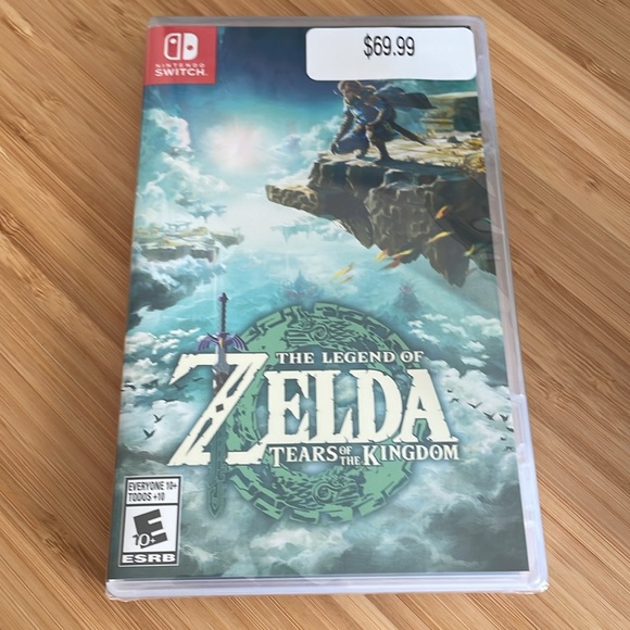 NIB Nintendo Switch Oled Legend of Zelda Tears Of The Kingdom Bundle - Picture 4 of 13